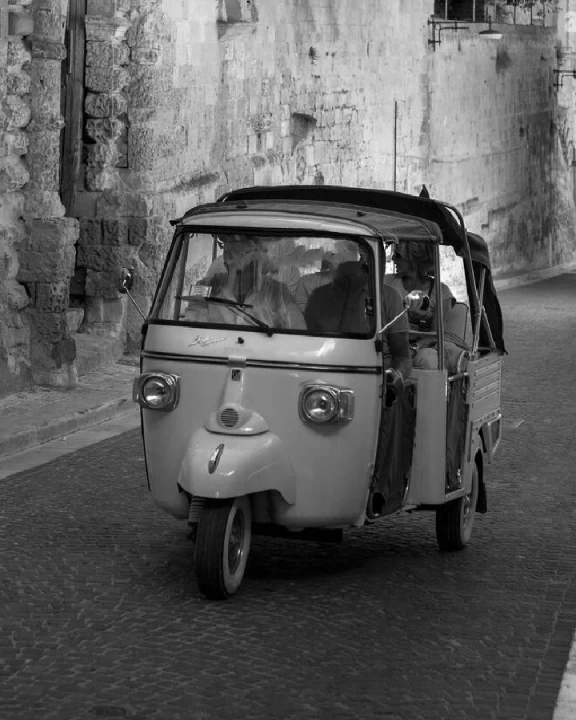 1971 | APE CAR